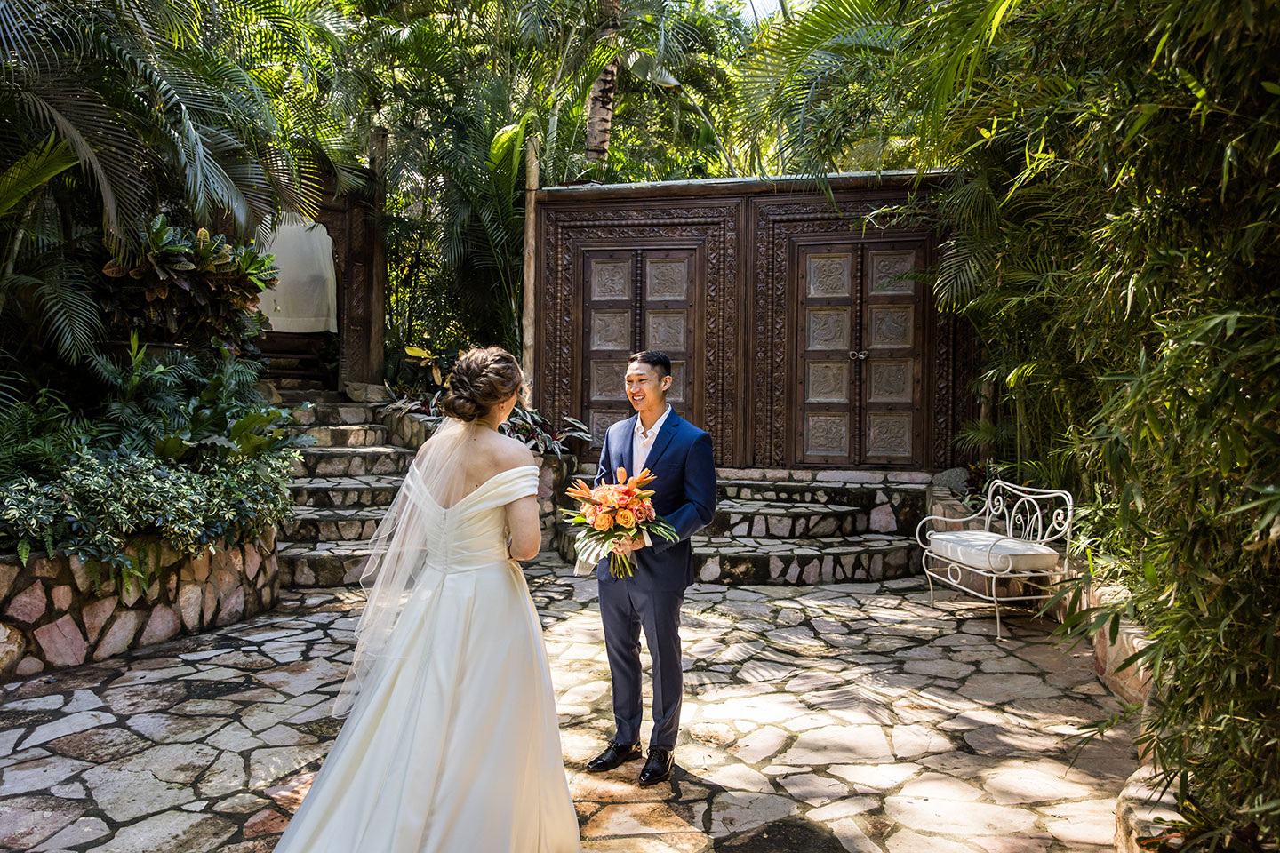 First look of a destination wedding in Mexico