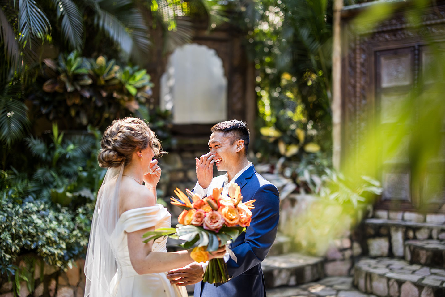 Pure emotions of a couple during their wedding in Mexico