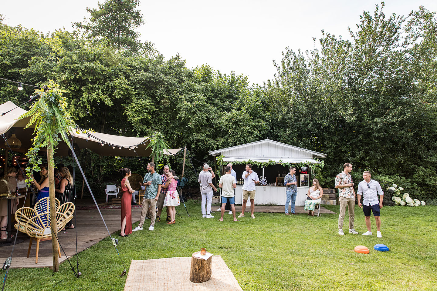 Festival sfeer op een bruiloft bij de Heische Hoeve